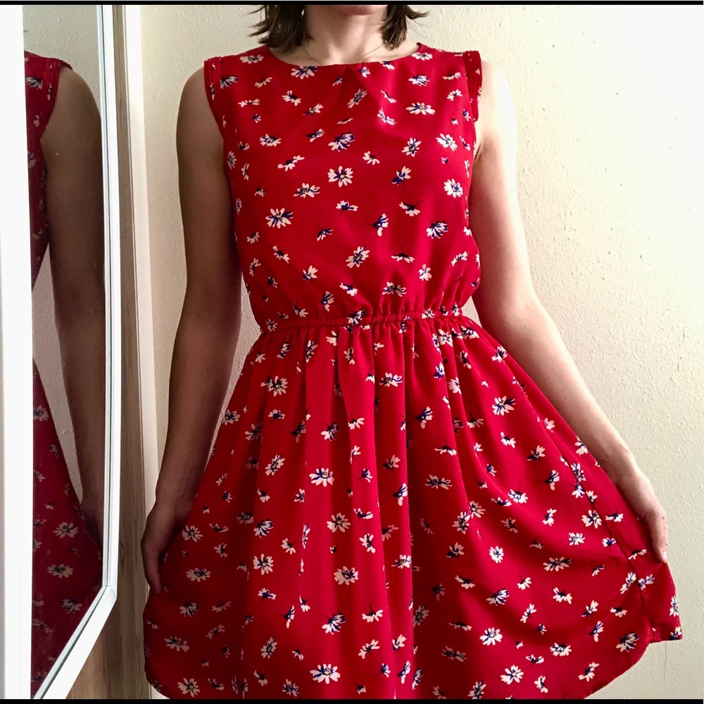 Bright Red Daisy Floral Dress